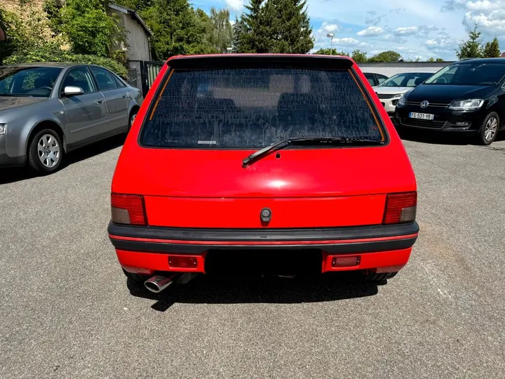 Peugeot 205