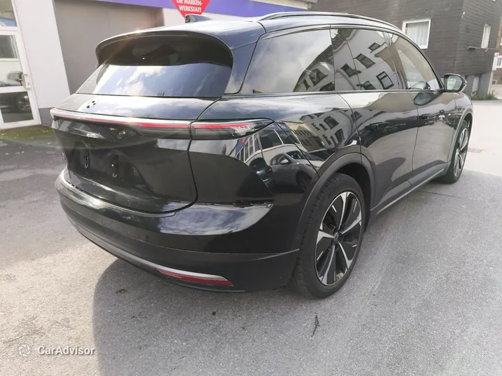 NIO EL6