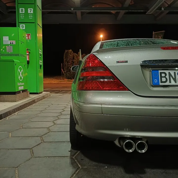 Mercedes-Benz SLK 230