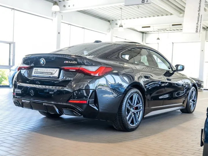 BMW M440