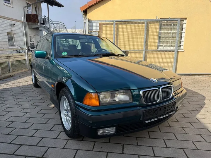 BMW 318