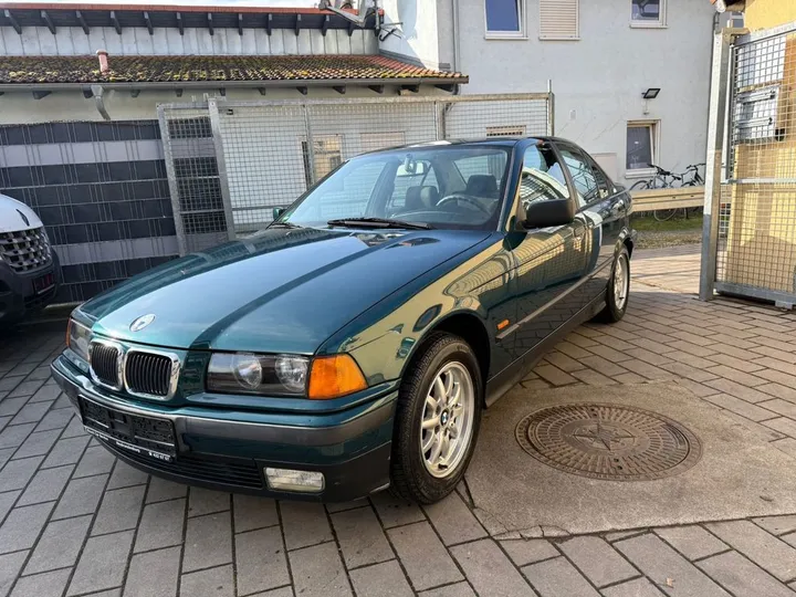 BMW 318