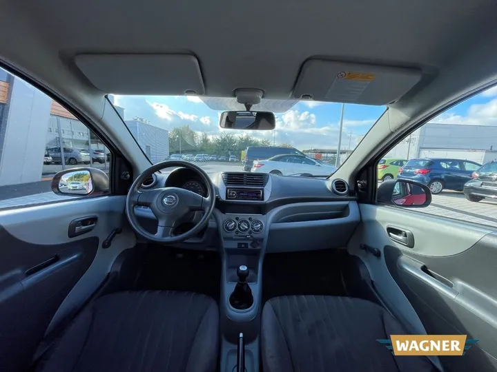 Nissan Pixo