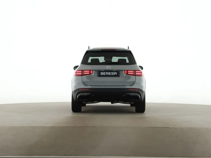 Mercedes-Benz GLB 180