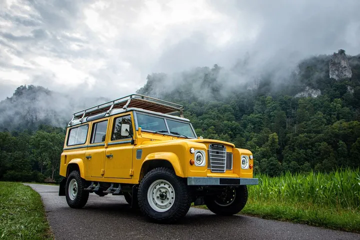 Land Rover Defender