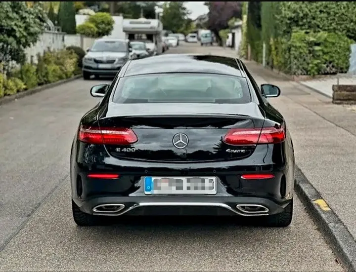 Mercedes-Benz E 400