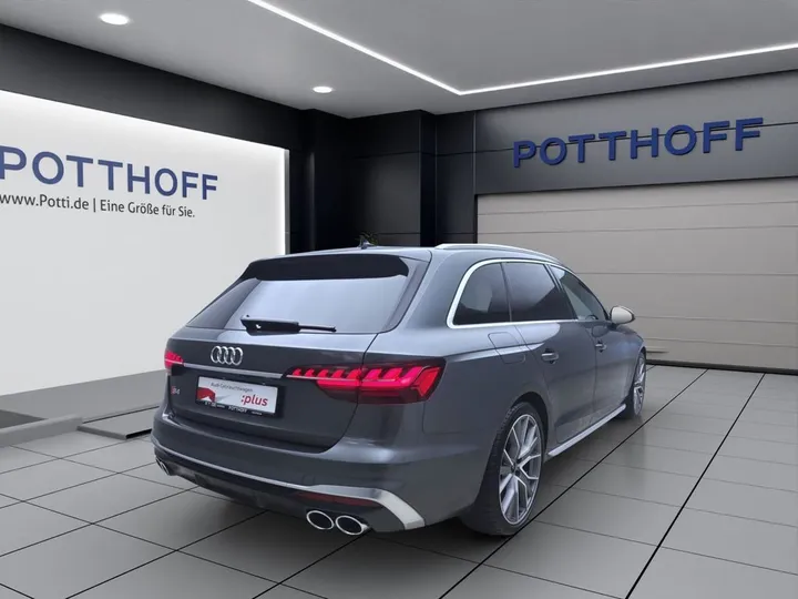 Audi S4