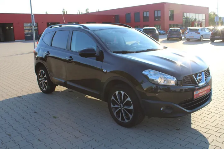 Nissan Qashqai+2