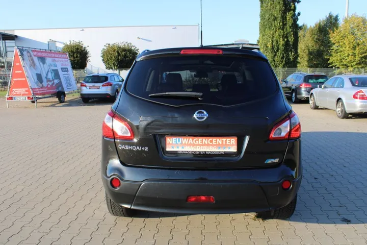 Nissan Qashqai+2