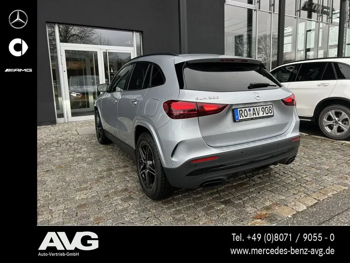 Mercedes-Benz GLA 200
