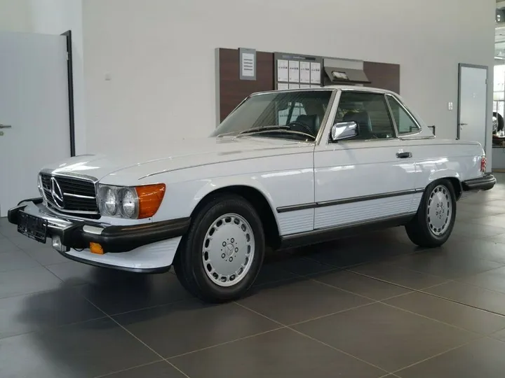 Mercedes-Benz SL 560
