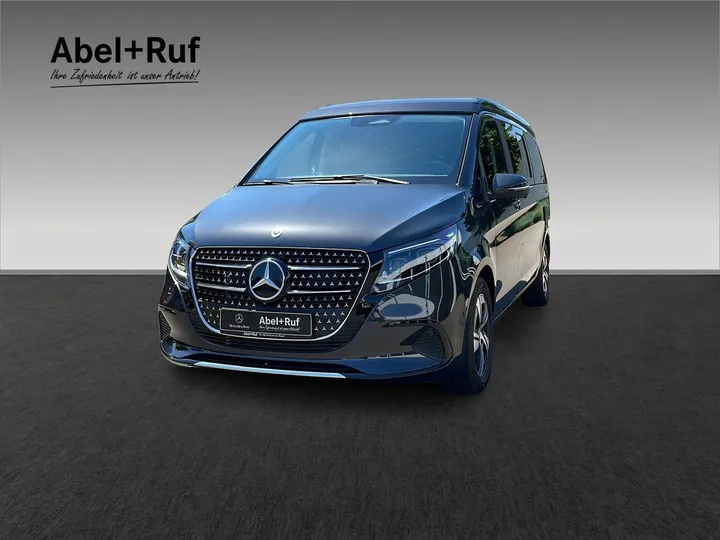 Mercedes-Benz V 220