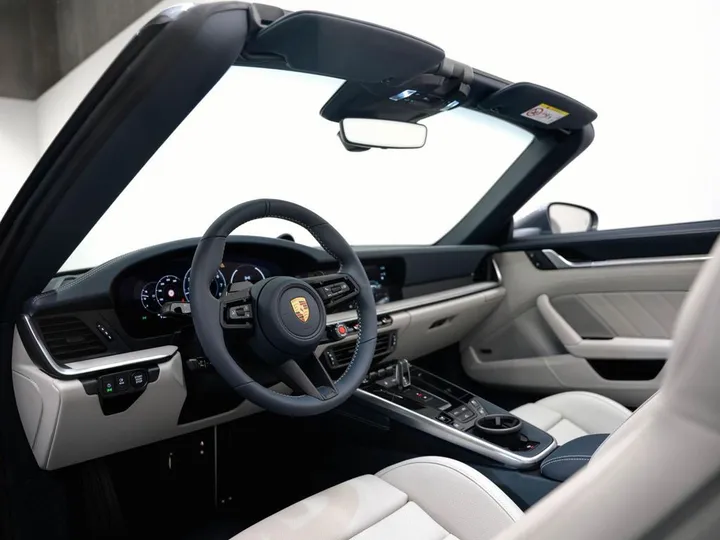 Porsche 992