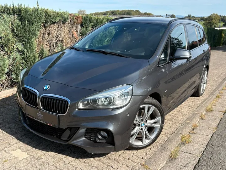 BMW 218