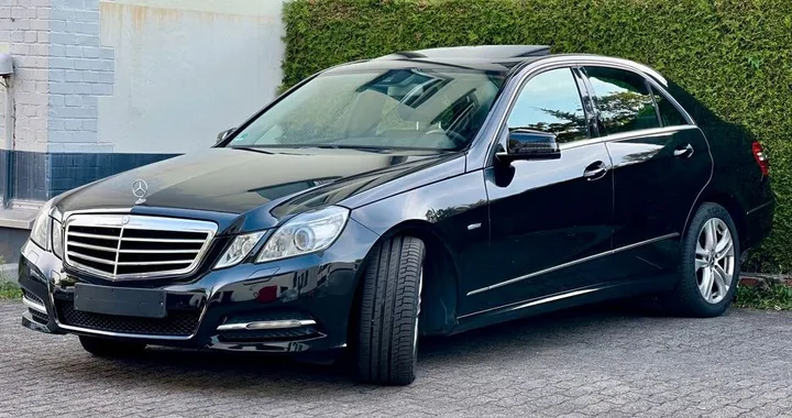 Mercedes-Benz E 220