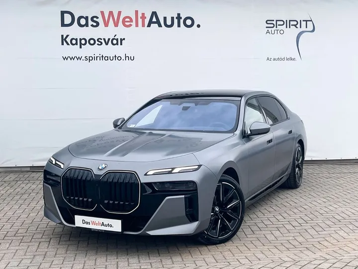 BMW 740