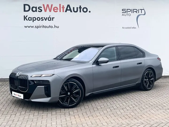 BMW 740