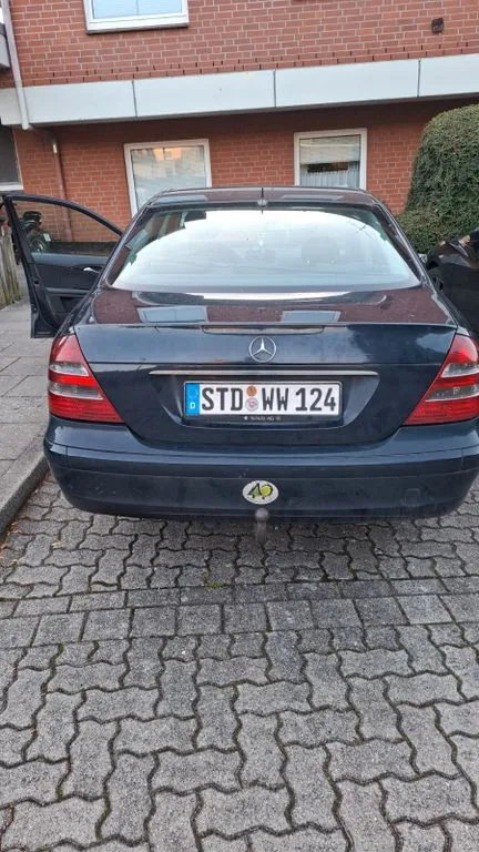 Mercedes-Benz E 200