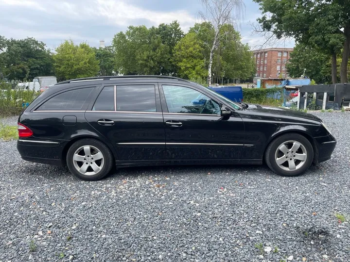 Mercedes-Benz E 280