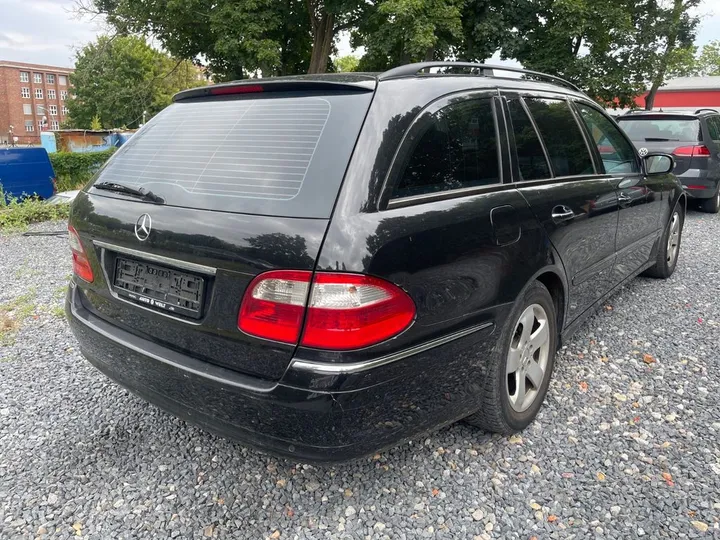 Mercedes-Benz E 280