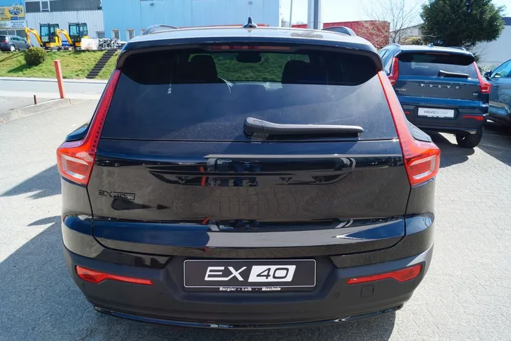 Volvo EX40