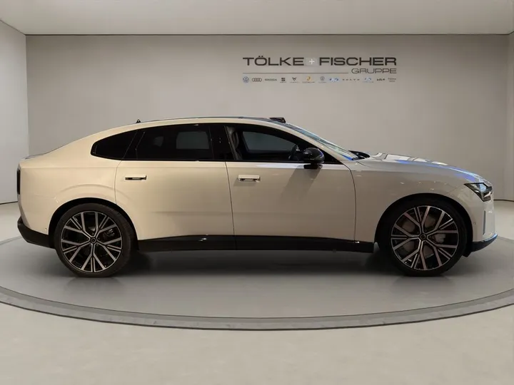 Volvo ES90