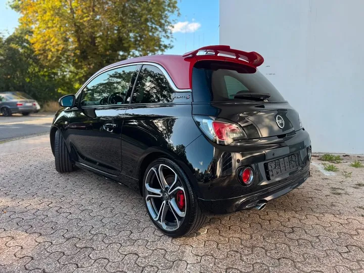 Opel Adam