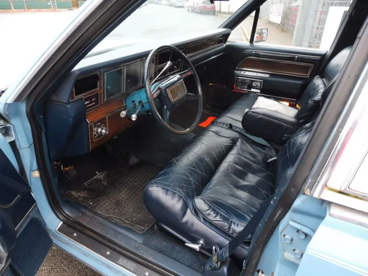 Lincoln Town Car