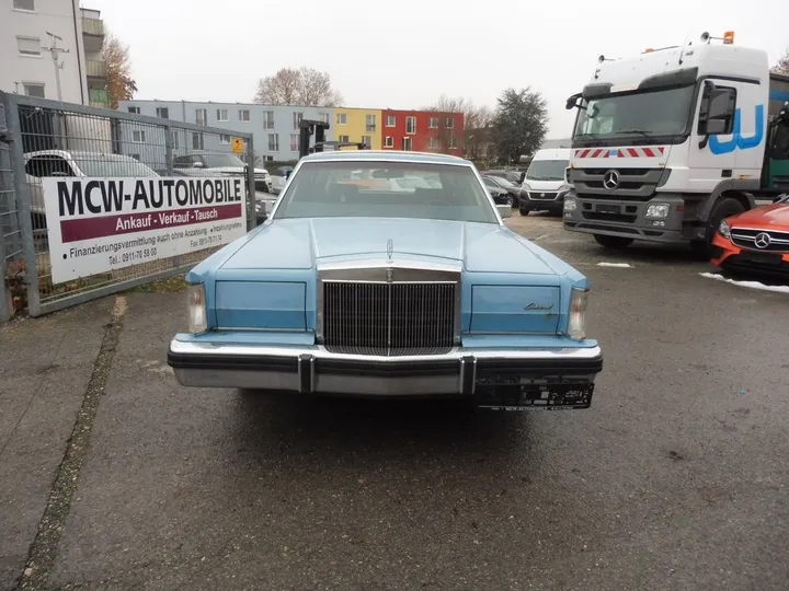 Lincoln Town Car