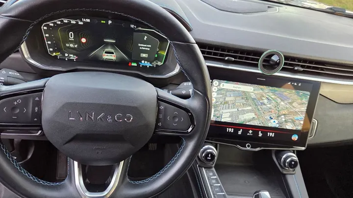 Lynk&Co 01
