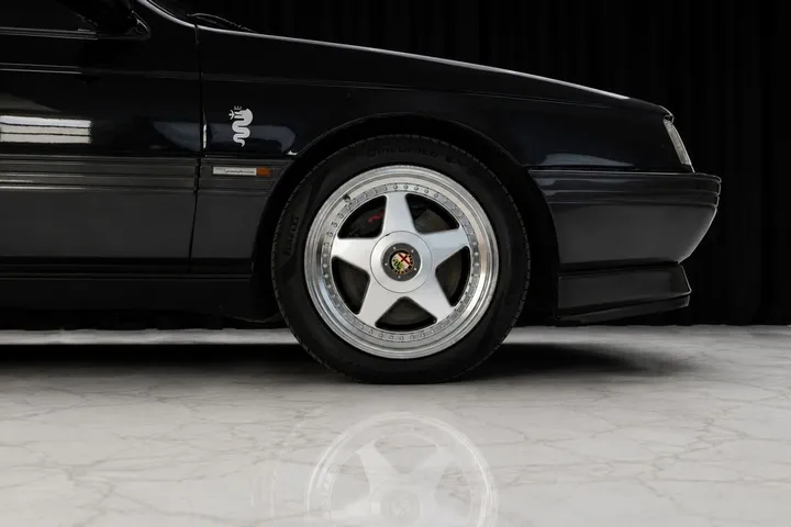 Alfa Romeo 164