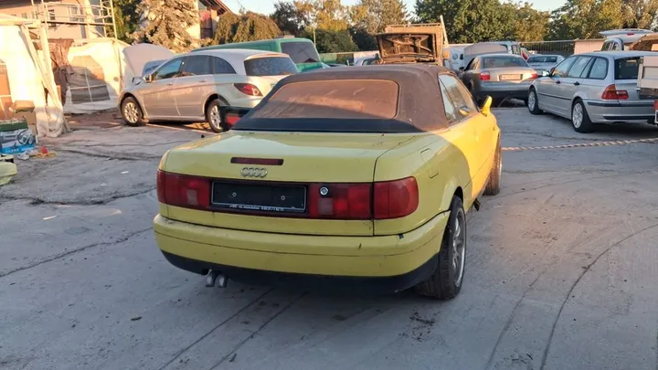 Audi 80