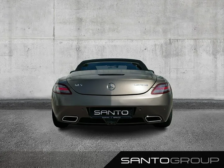 Mercedes-Benz SLS AMG
