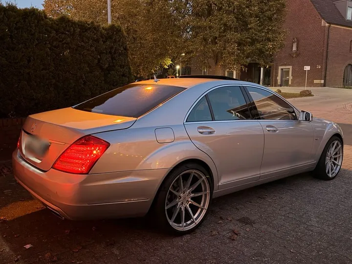 Mercedes-Benz S 500