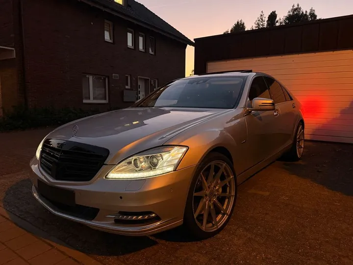 Mercedes-Benz S 500