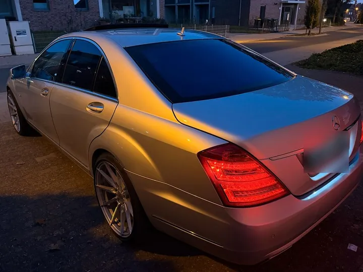 Mercedes-Benz S 500