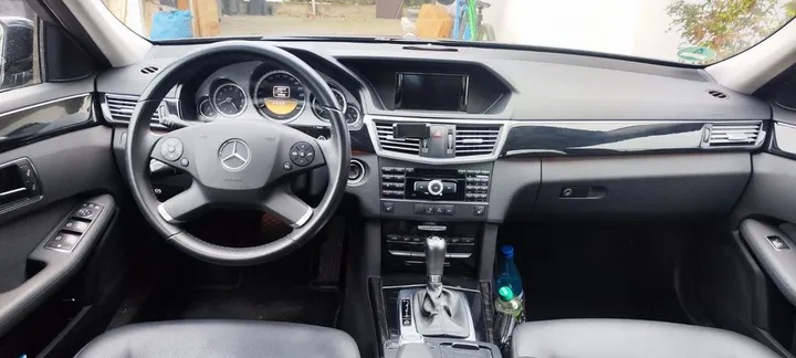 Mercedes-Benz 200