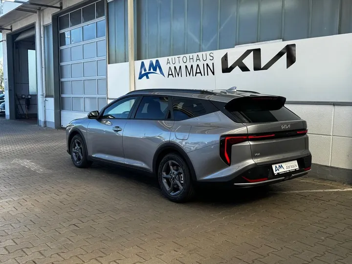Kia K4