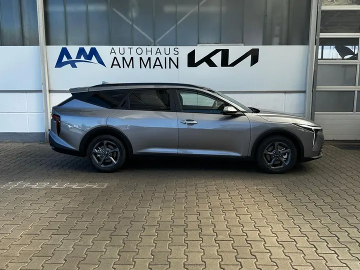 Kia K4