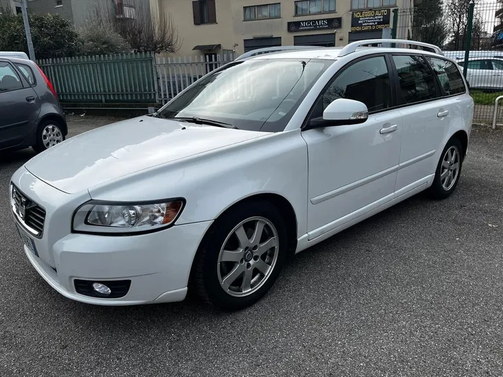 Volvo V50