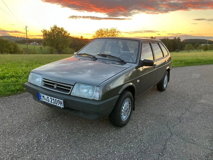Lada Samara