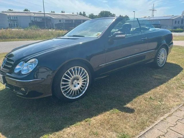 Mercedes-Benz CLK 320