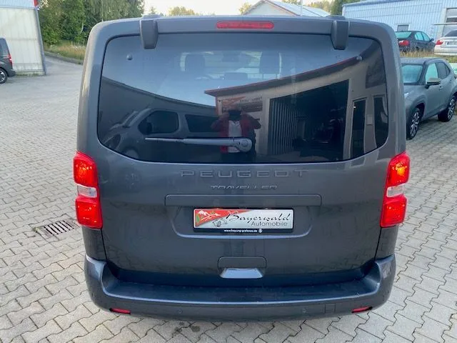 Peugeot Traveller
