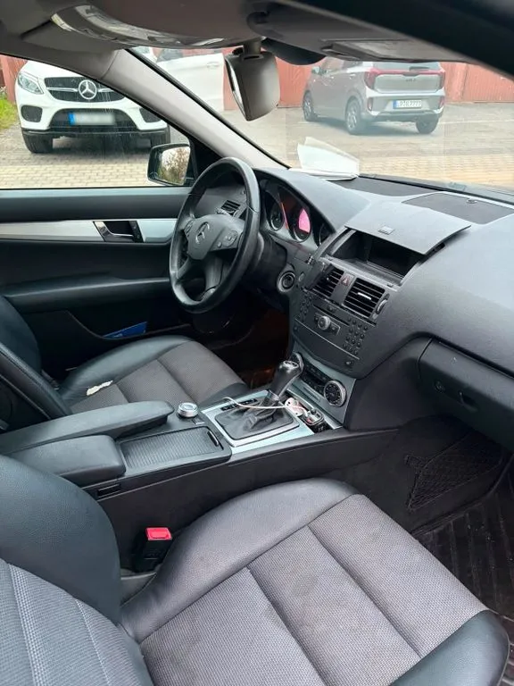 Mercedes-Benz C 180