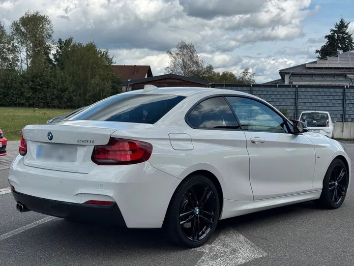 BMW 220