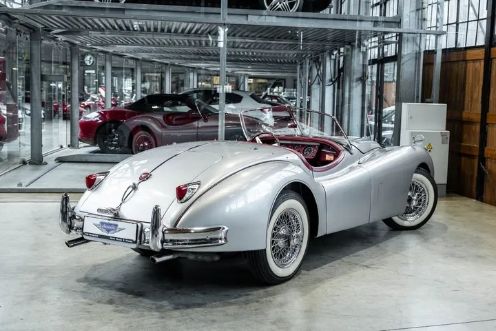 Jaguar XK