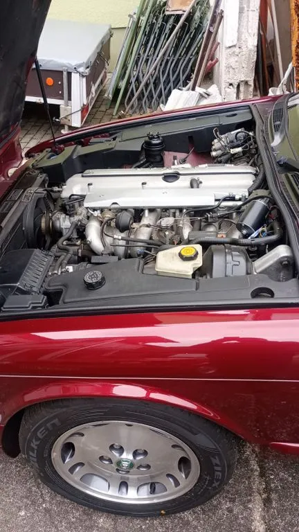 Jaguar XJ