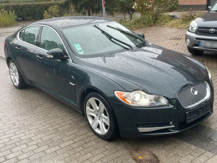 Jaguar XF
