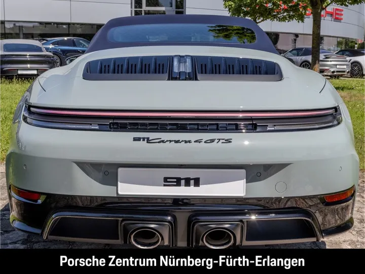Porsche 992