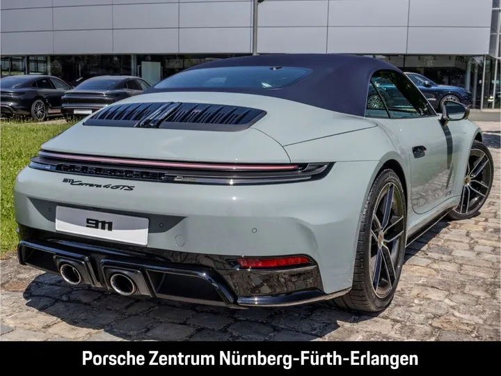 Porsche 992